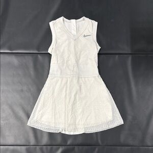 Nike Dri-Fit White Tennis Dress Sleek Design